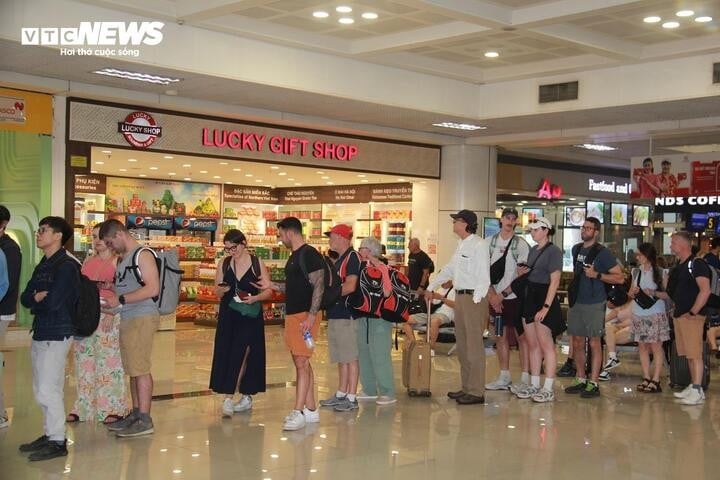 Auf vielen Strecken sind die Flugpreise reduziert. (Foto: Pham Duy).