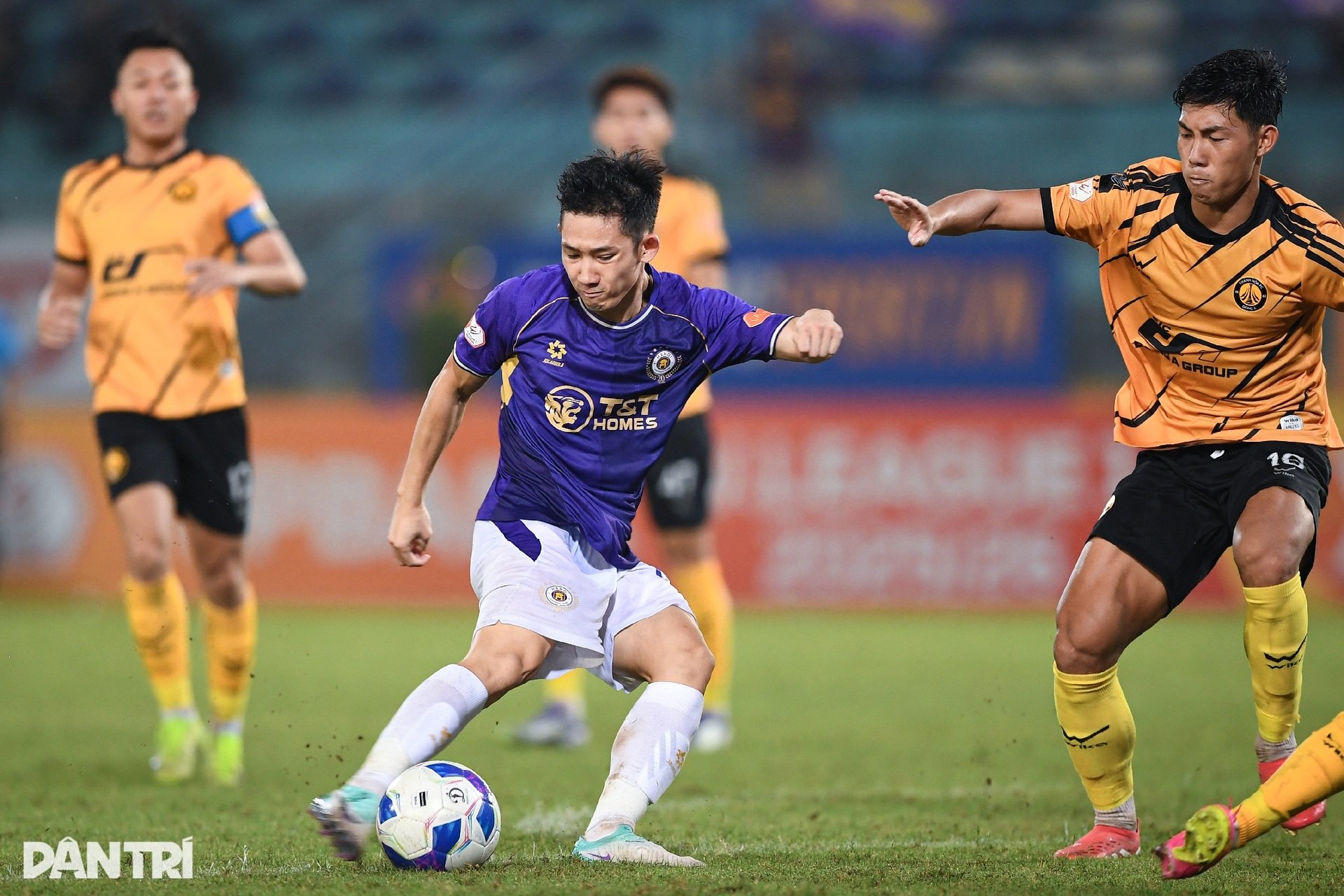 Khoảnh khắc chói sáng của ngoại binh mang 3 điểm quý giá về cho Hà Nội FC - 9