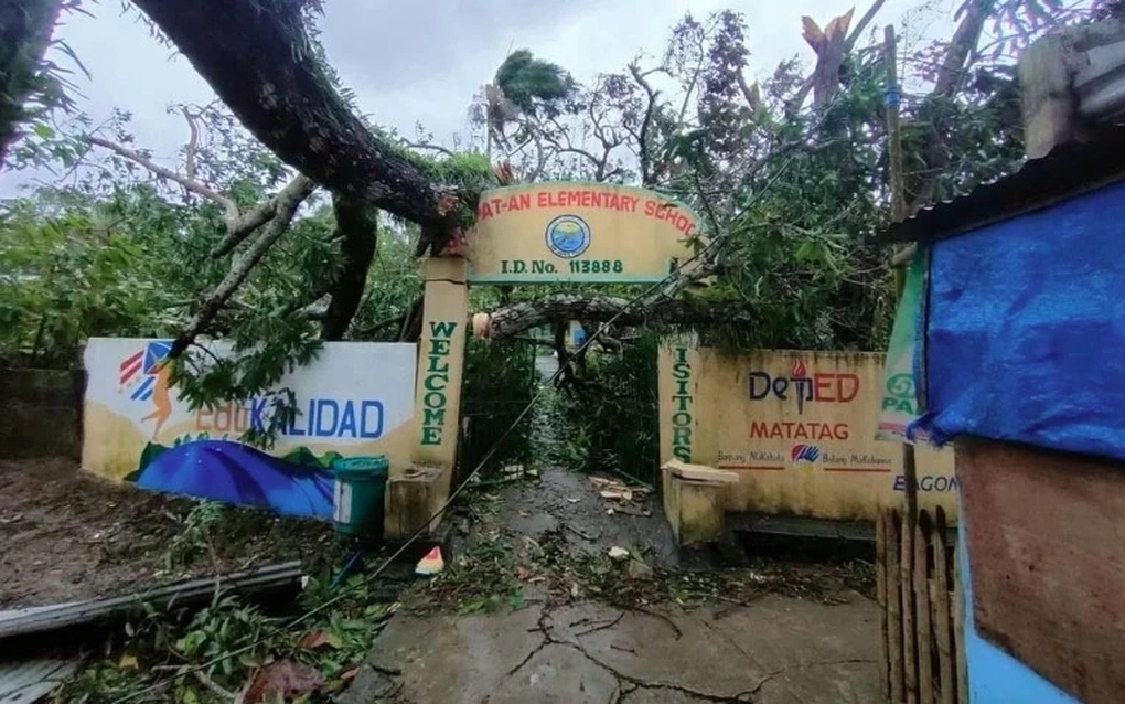 Bão Bualoi đổ bộ: Philippines bị tàn phá nặng nề, kinh tế gần như tê liệt  - 1