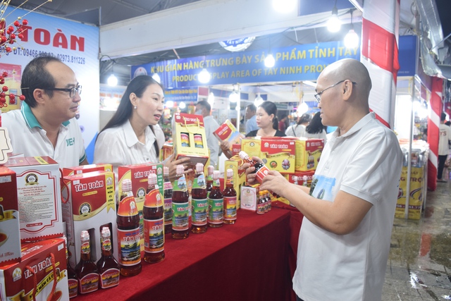 មហោស្រពទេសចរណ៍ និងពាណិជ្ជកម្មខេត្តអានយ៉ាង៖ ផ្សព្វផ្សាយម្ហូបក្នុងស្រុក - រូបថត ២.