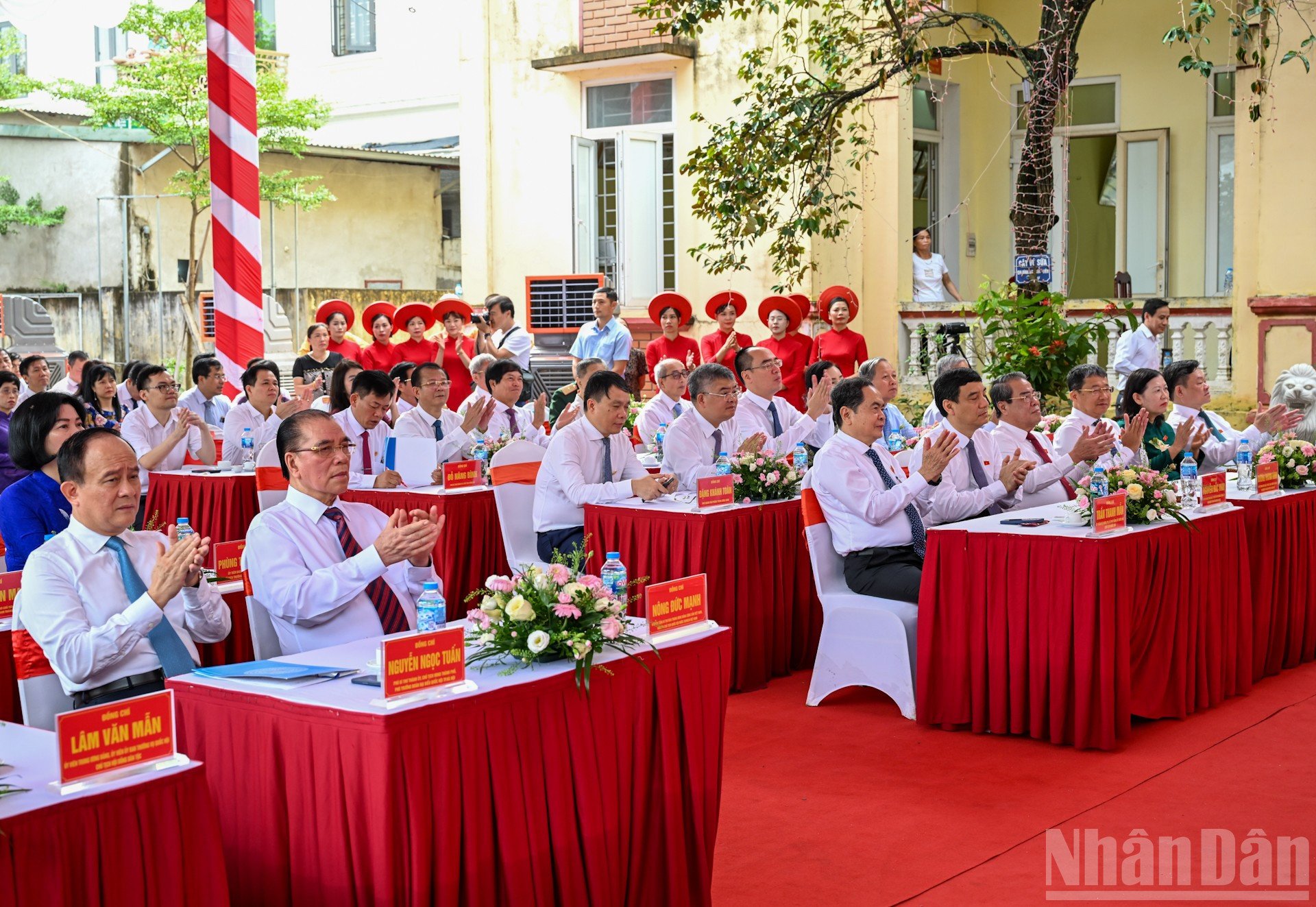 ndo_br_3-5894.jpg