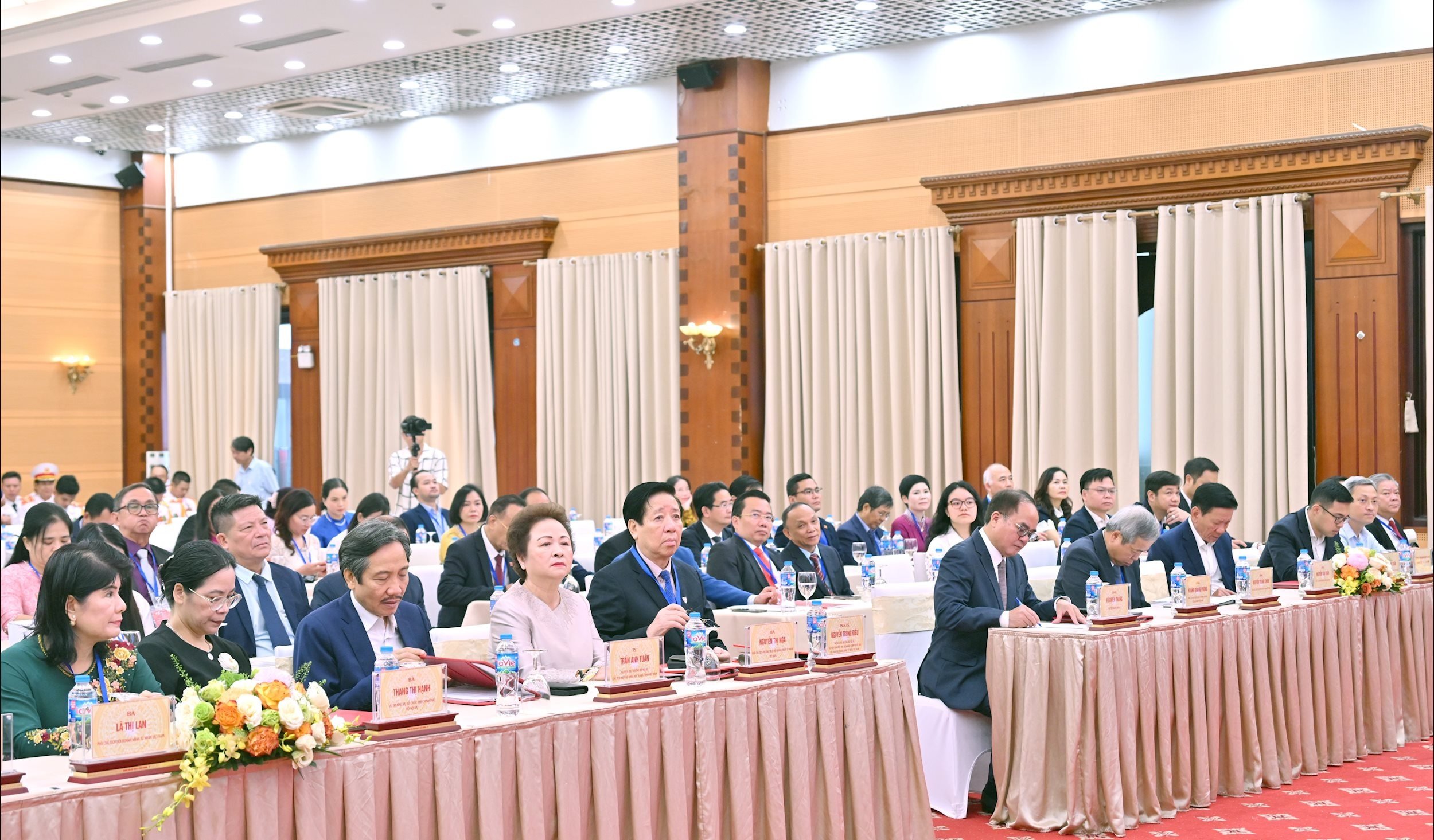 Các đại biểu dự Đại hội
