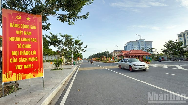 ndo_br_anh-3-duong-gom-va-hoa.jpg