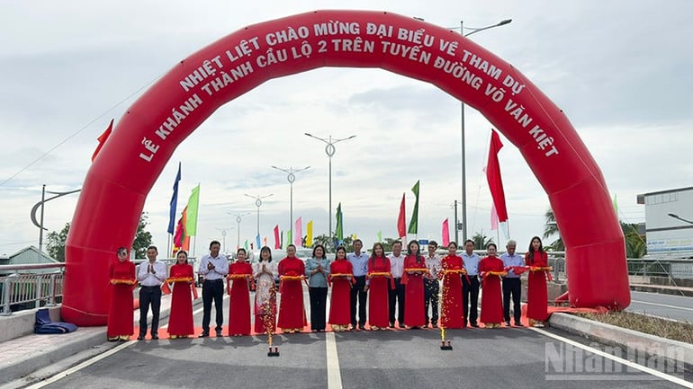 ndo_br_anh-4-cau-lo-2.jpg
