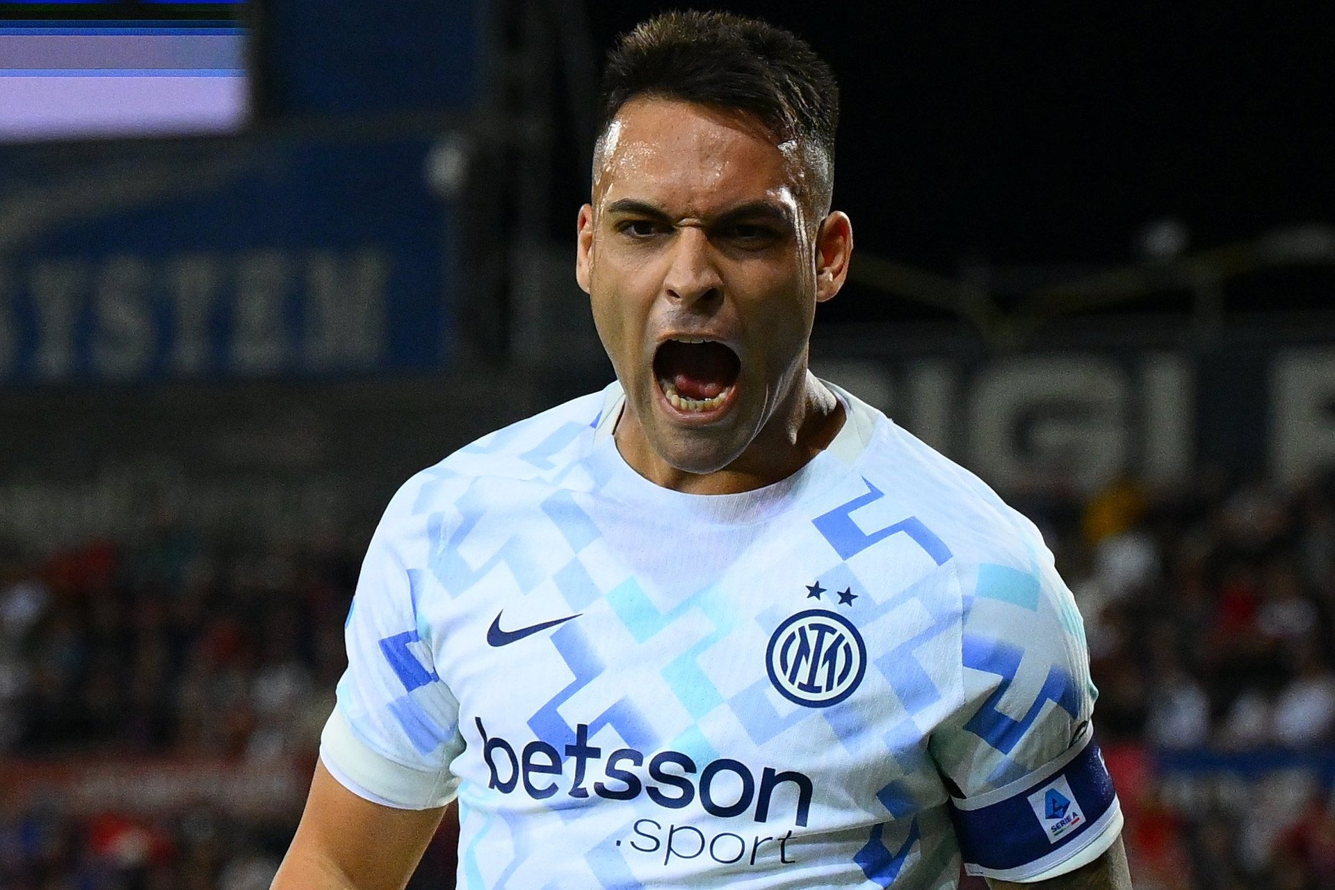 Lautaro Cagliari Inter.jpg