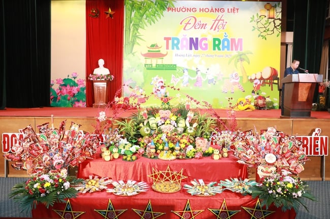 “Đêm hội trăng rằm” phường Hoàng Liệt: Mang Trung thu đến nhiều trẻ em hoàn cảnh khó khăn- Ảnh 6.