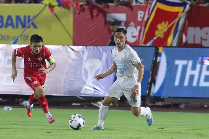 Nam Định - Công An Hà Nội (hiệp 1) 0-1: Leo Artur sút xa mở tỉ số - Ảnh 1.