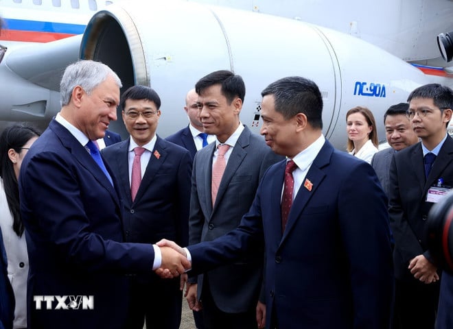 ttxvn-chu-tich-duma-nga-tham-viet-nam-2.jpg