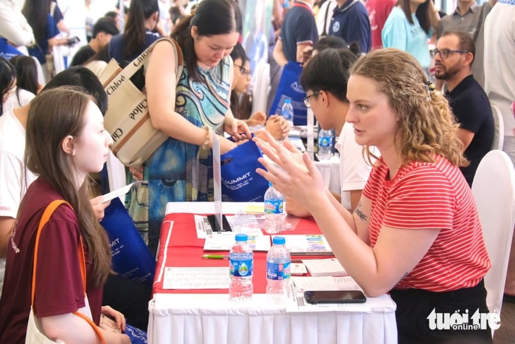 Những ngành học được du học sinh chọn nhiều nhất tại Mỹ, Anh, Úc, Canada - Ảnh 1.
