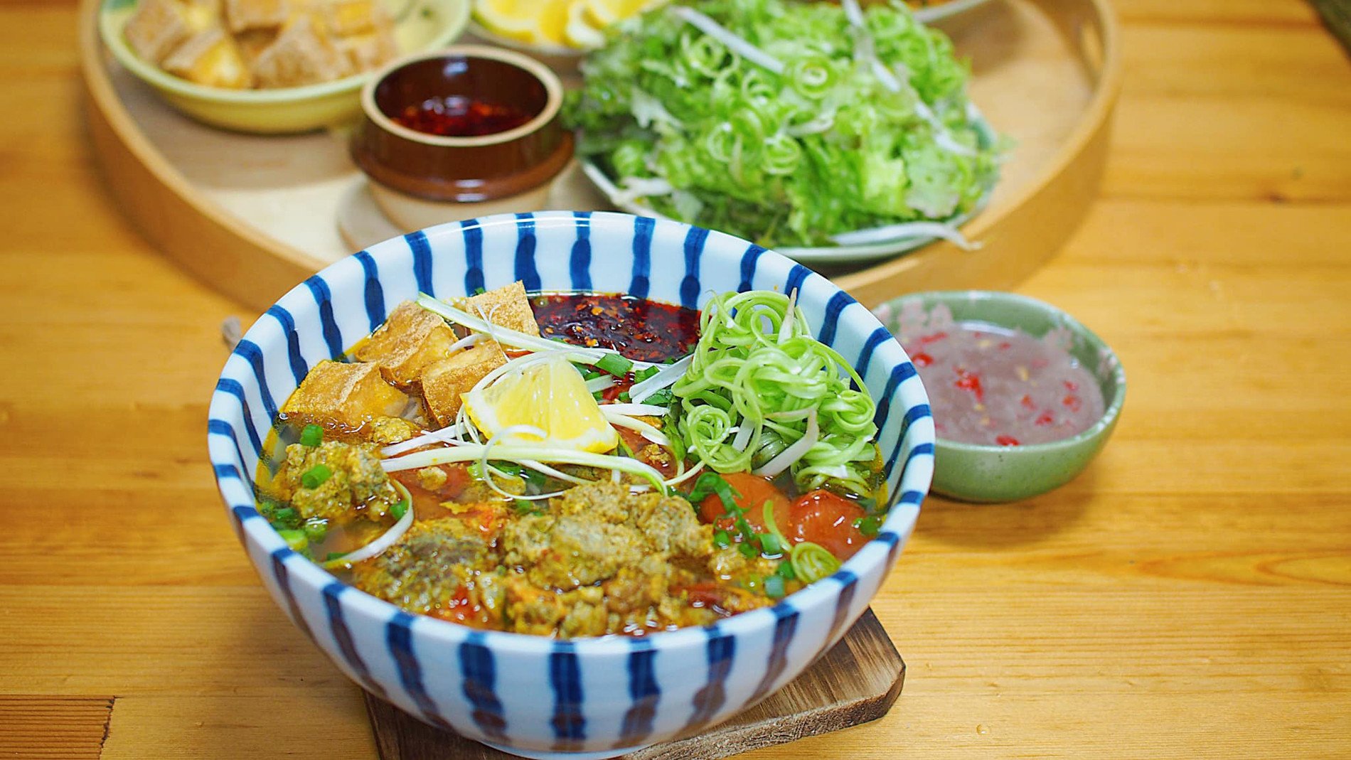 bún riêu cua   hoa quỳnh nguyễn.jpg