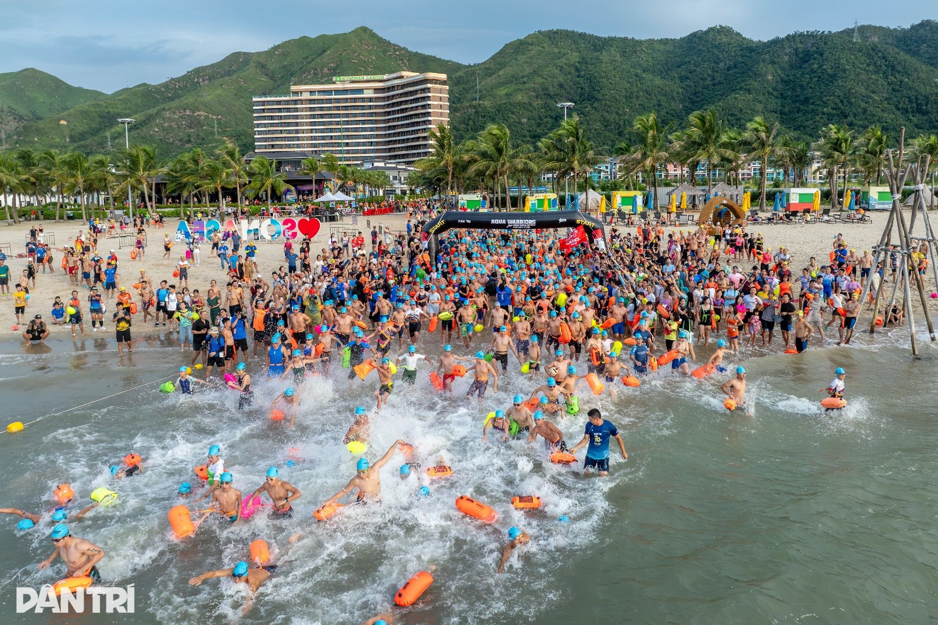 Xé gió, rẽ sóng, chiến binh Aqua Warriors Vân Đồn 2025 quyết liệt tranh tài - 1