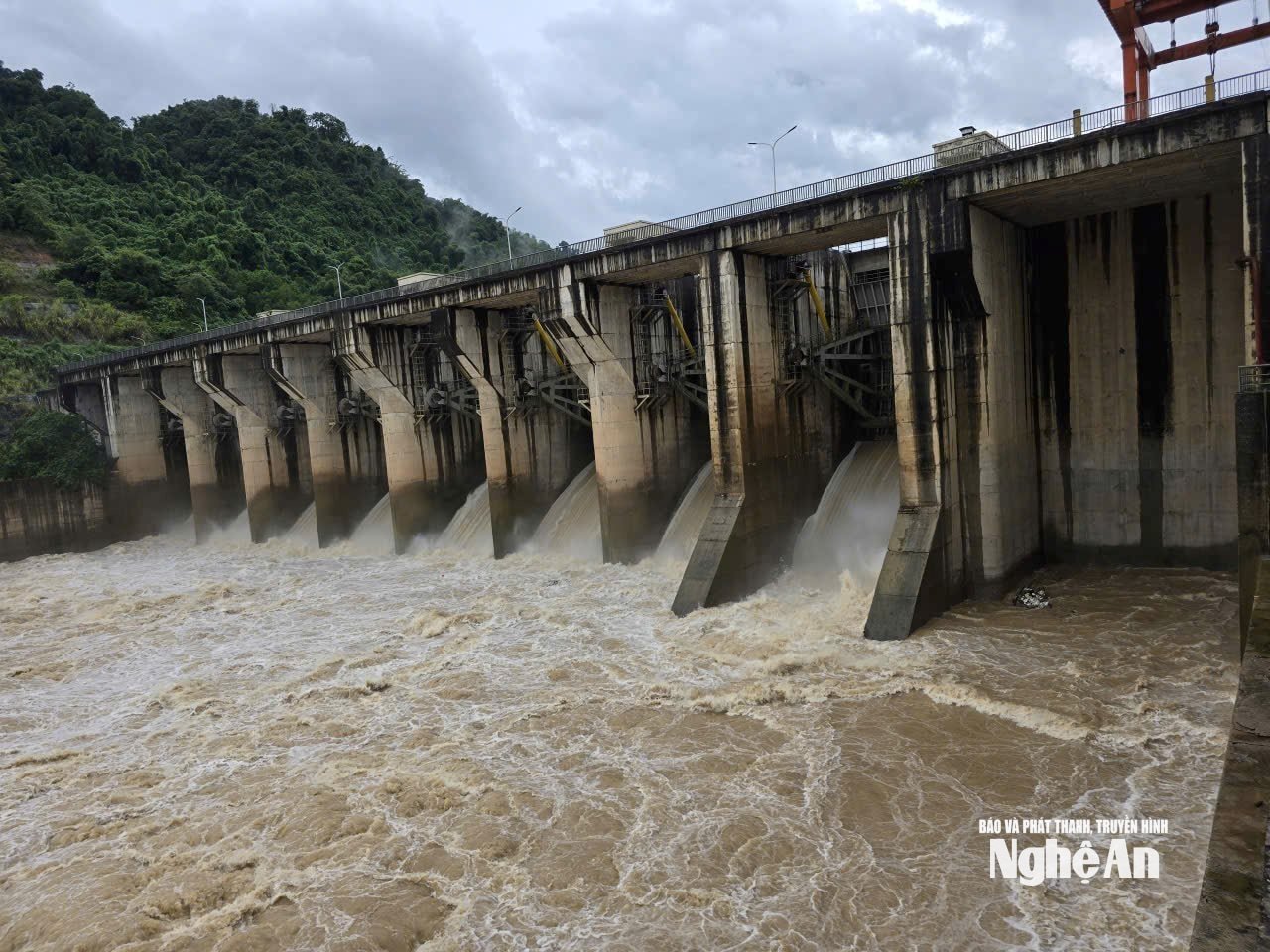 Vận hành hồ thủy điện Khe Bố