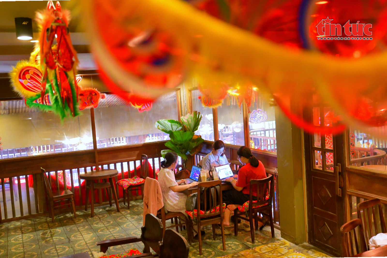 ចំណងជើងរូបថត