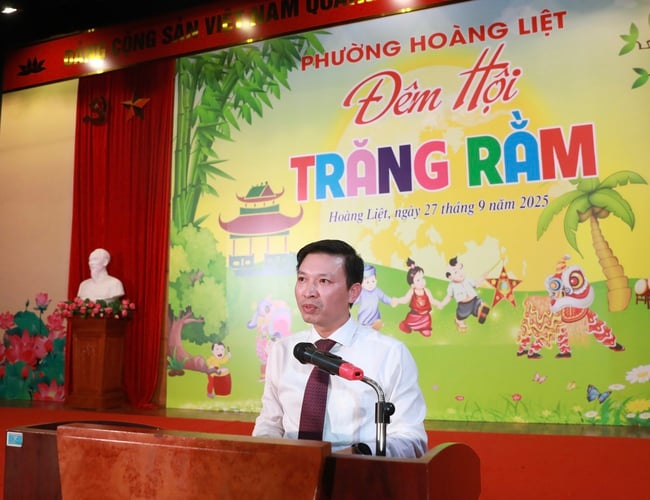 “Đêm hội trăng rằm” phường Hoàng Liệt: Mang Trung thu đến nhiều trẻ em hoàn cảnh khó khăn- Ảnh 2.