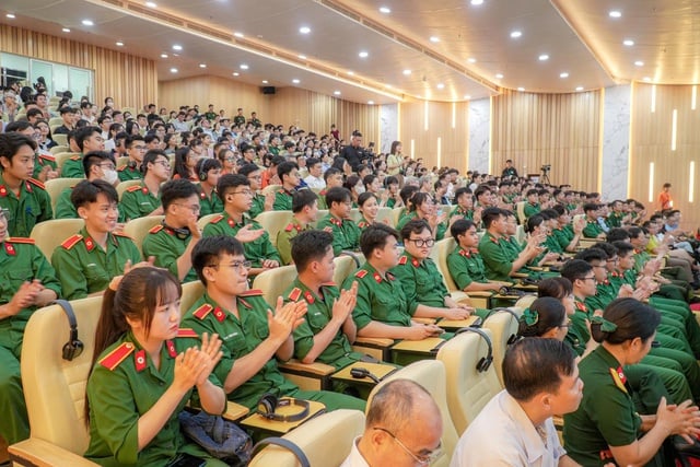 Bệnh viện Quân Y 175 ra mắt Trung tâm Đào tạo châm cứu, xoa bóp, bấm huyệt - Ảnh 1.