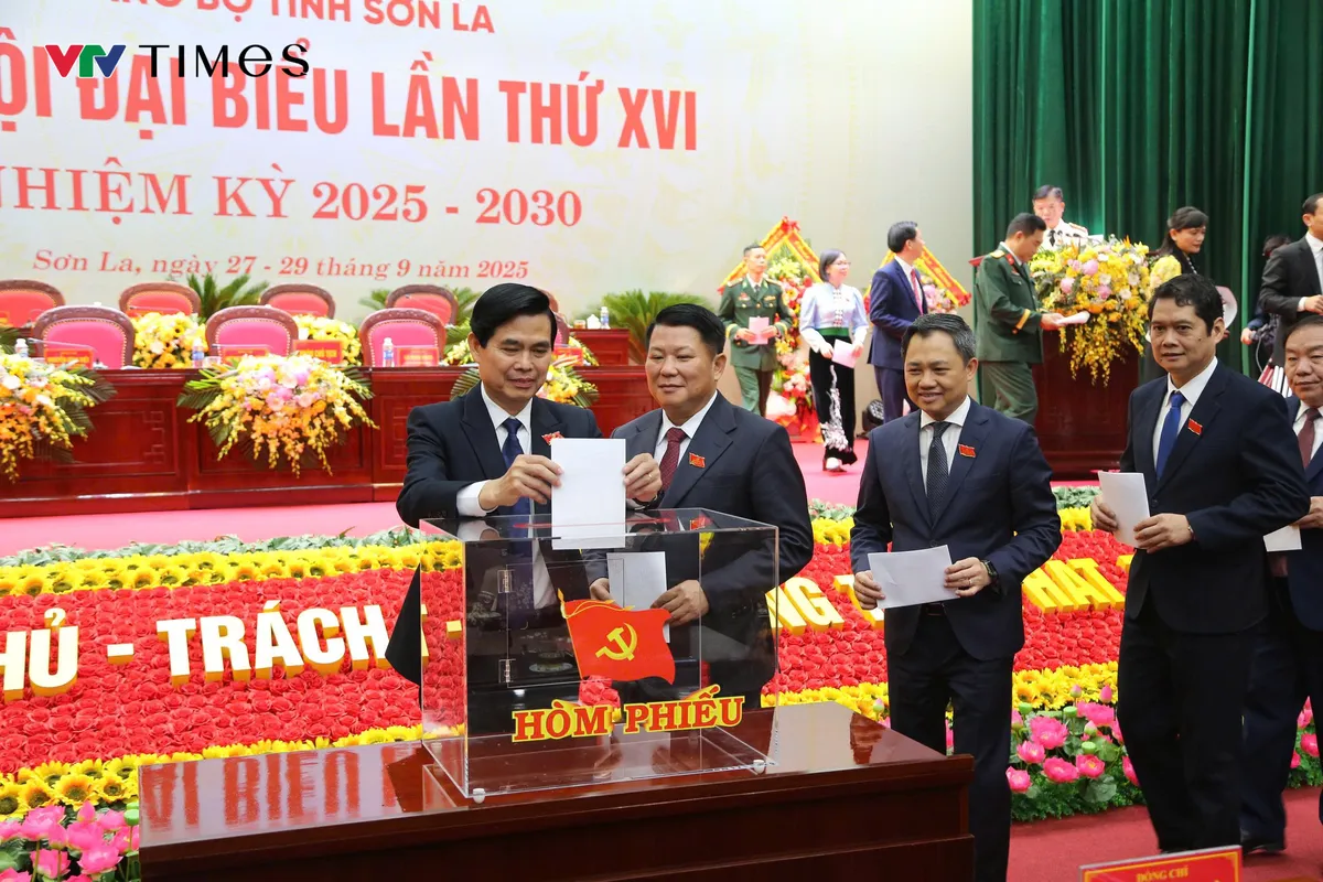 Đại hội Đảng bộ Sơn La khóa XVI: Đặt mục tiêu nhiệm kỳ tới đưa Sơn La trở thành trung tâm kinh tế - xã hội vùng Tây Bắc - Ảnh 8.