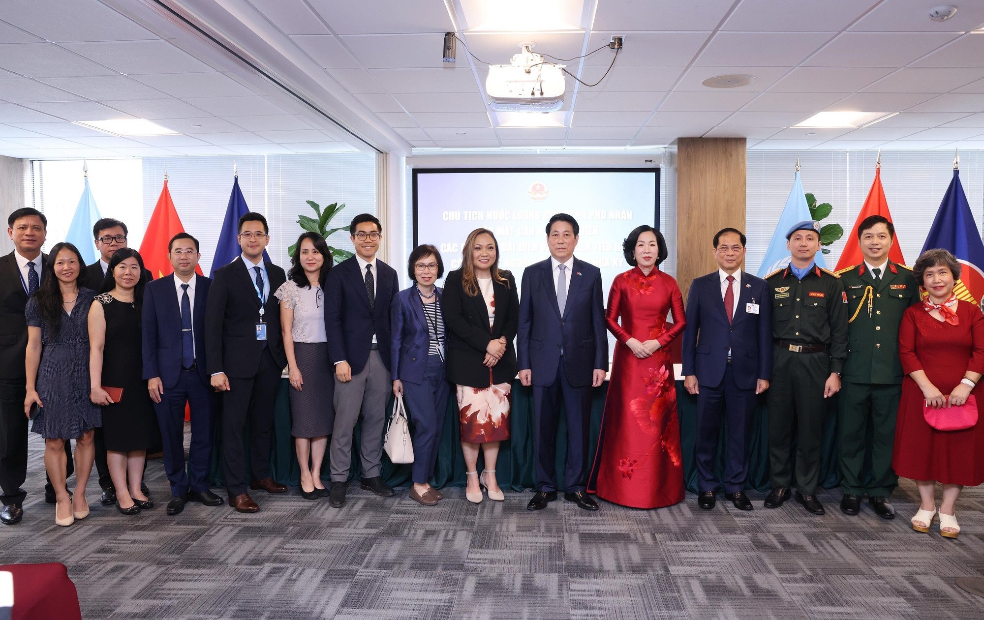 vna-potal-chu-tich-nuoc-tham-phai-doan-thuong-truc-viet-nam-tai-lien-hop-quoc-8295036.jpg