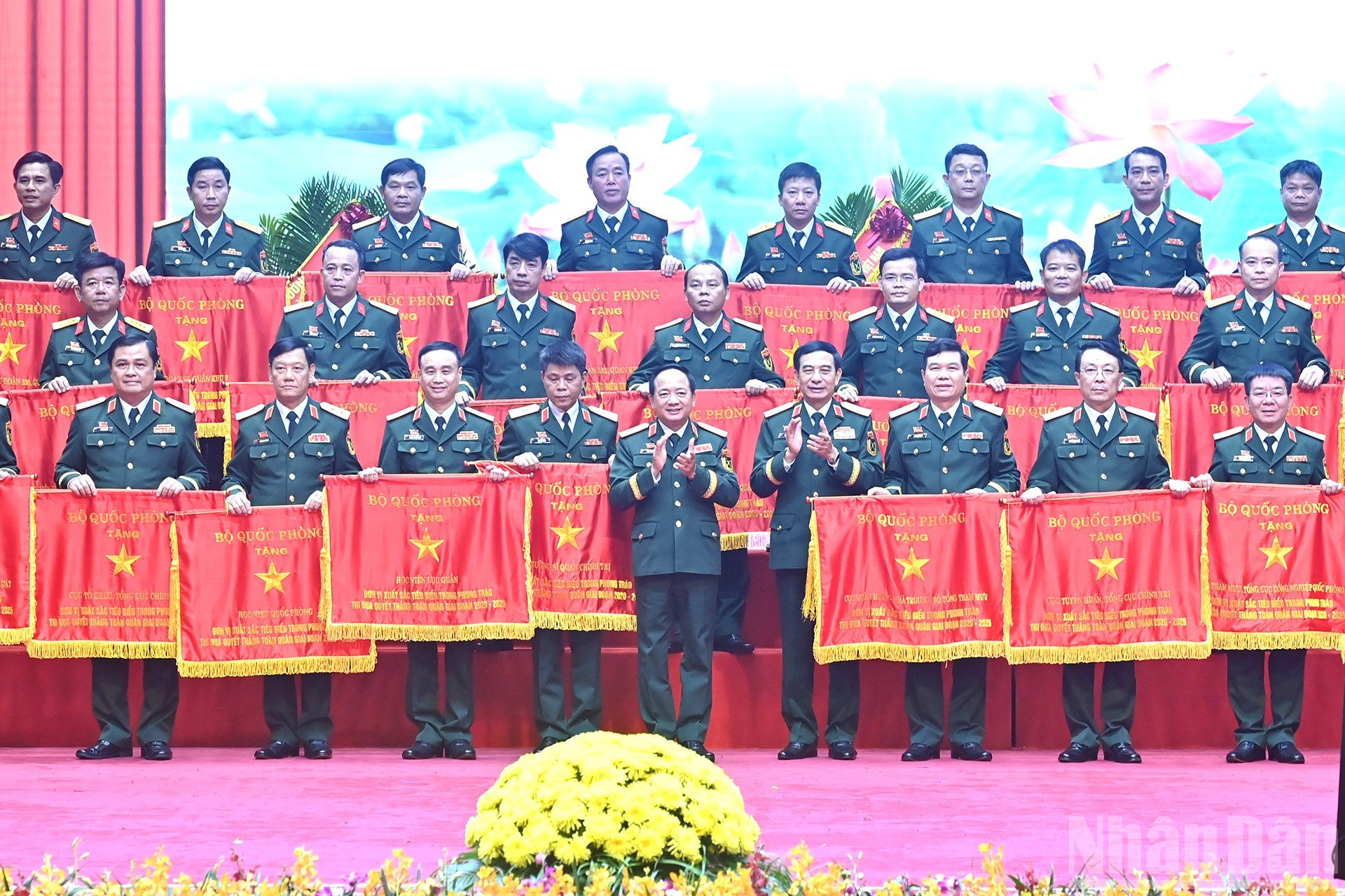 ndo_br_a12-bnd-8585.jpg