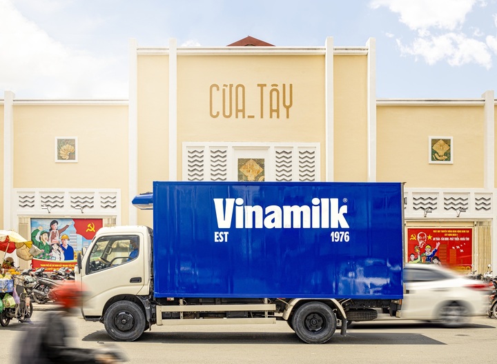 Powerful digital transformation applications help Vinamilk be proactive in its development strategy and improve consumer experience. (Photo: Minh Anh)