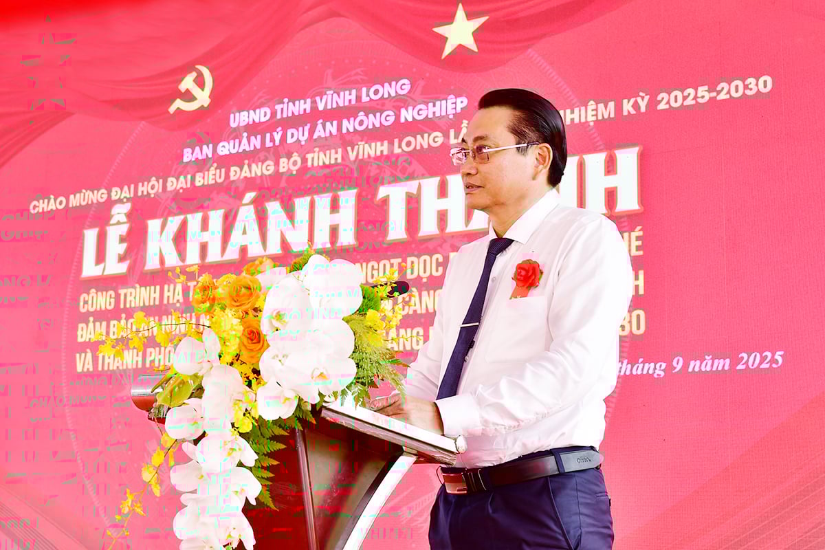 លោក Nguyen Quynh Thien - សមាជិកគណៈកម្មាធិការបក្សខេត្ត អនុប្រធានគណៈកម្មាធិការប្រជាជនខេត្ត ថ្លែងមតិក្នុងពិធីនេះ។