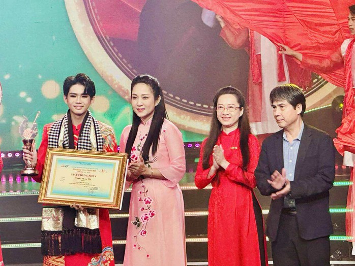 Đặng Thị Thùy Dương đoạt giải 