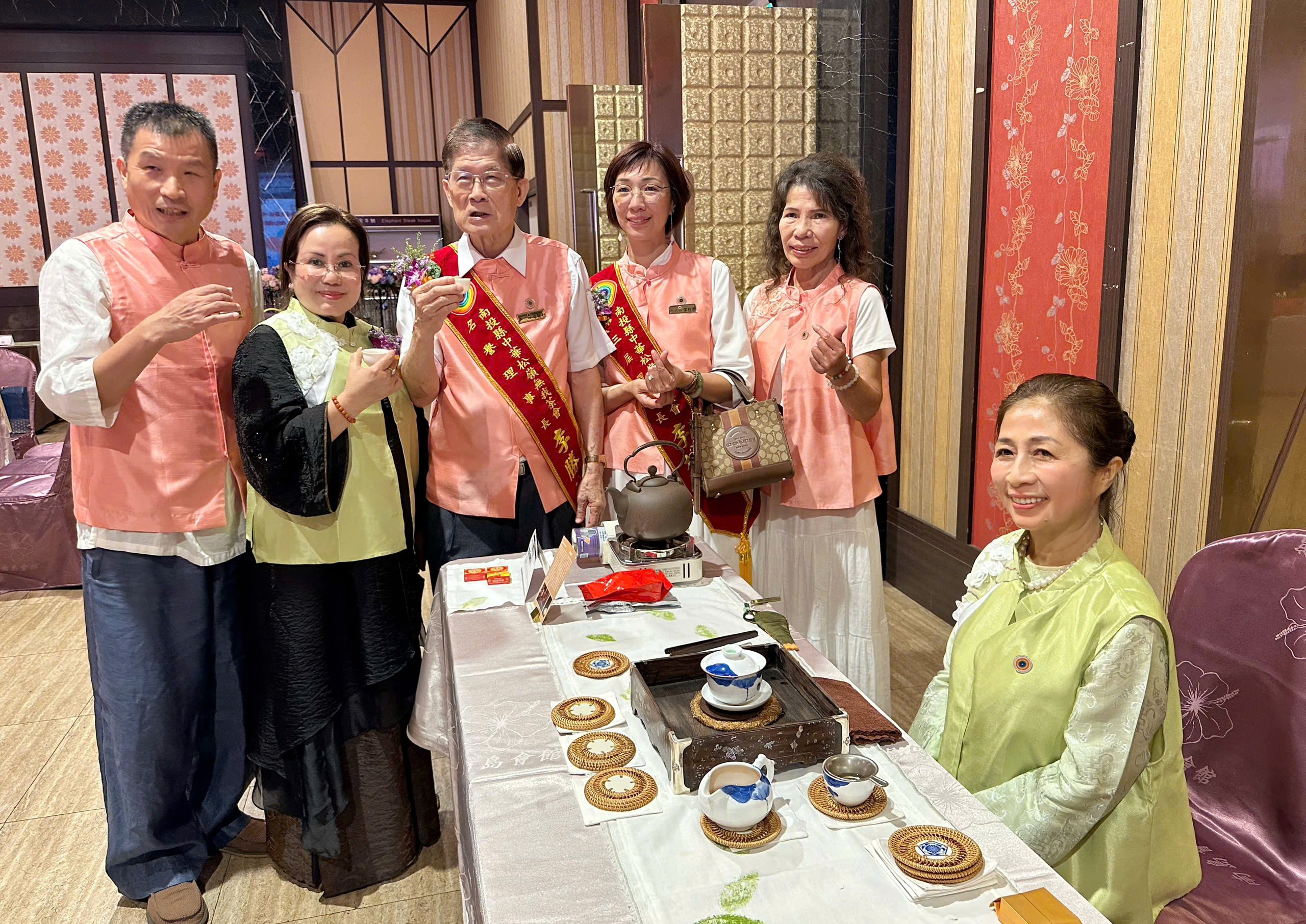 Kết nghĩa Hội trà Tùng Lĩnh Nam Đầu: Đưa văn hóa trà Việt đến bạn bè quốc tế - Ảnh 4.