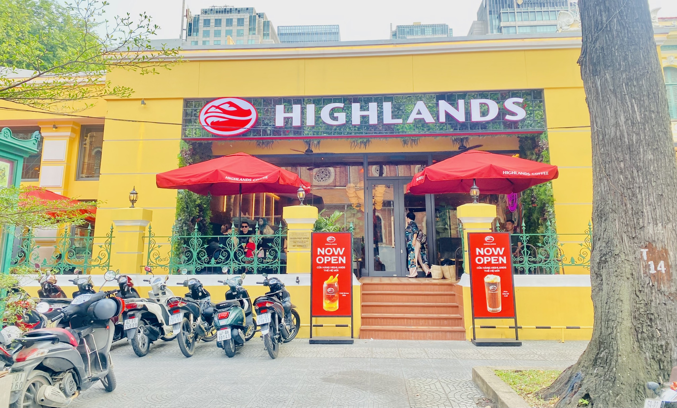Chuỗi cà phê đua nhau 