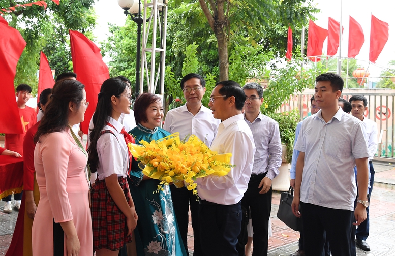 Hà Nội có thêm 2 trường THCS được trang bị phòng học STEM- Ảnh 1.