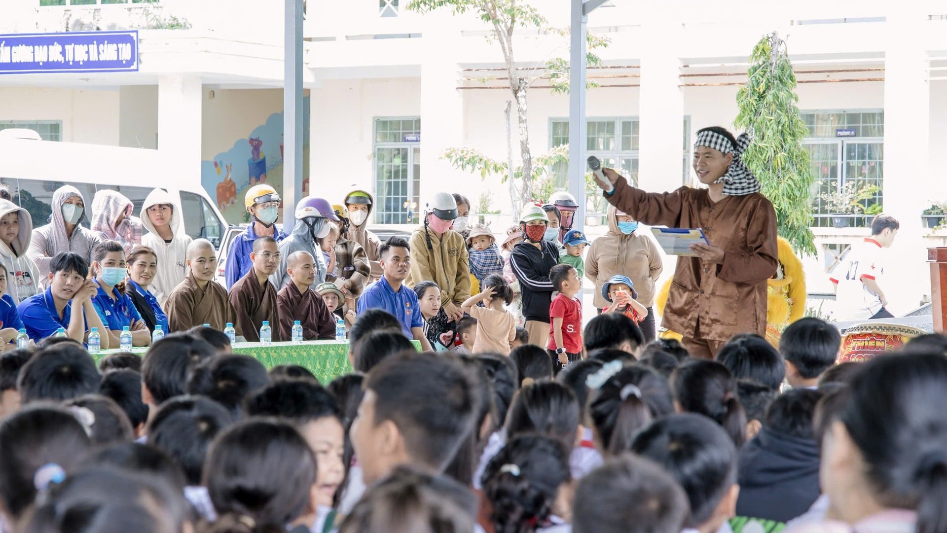 1. Children get to interact with Uncle Cuoi