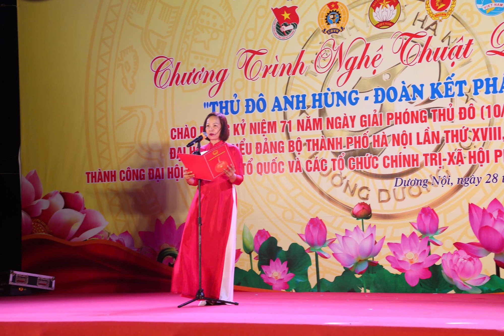 Đắc sắc Chương trình nghệ thuật chào mừng thành công Đại hội MTTQ và các đoàn thể phường Dương Nội- Ảnh 1.