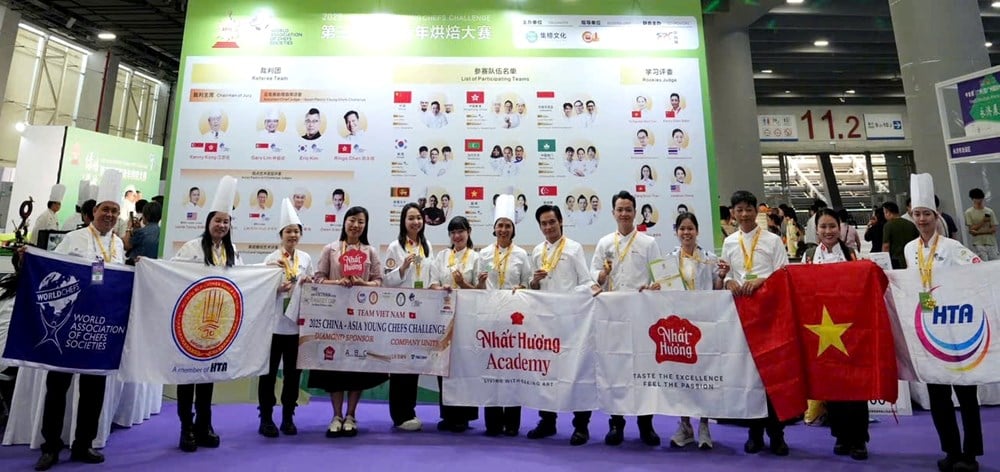 ក្រុម​ចុងភៅ​វៀតណាម​រះ​នៅ Asian Pastry Young Chefs Challenge 2025 - រូបថត 1