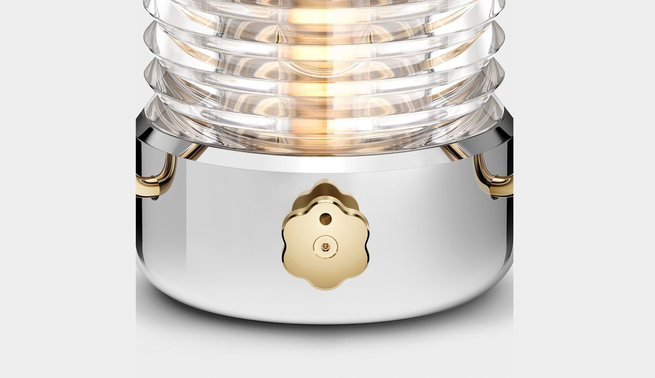 long den hang hai,  Jony Ive Sailing Lantern,  LoveFrom Jony Ive,  Jony Ive cua Apple anh 3