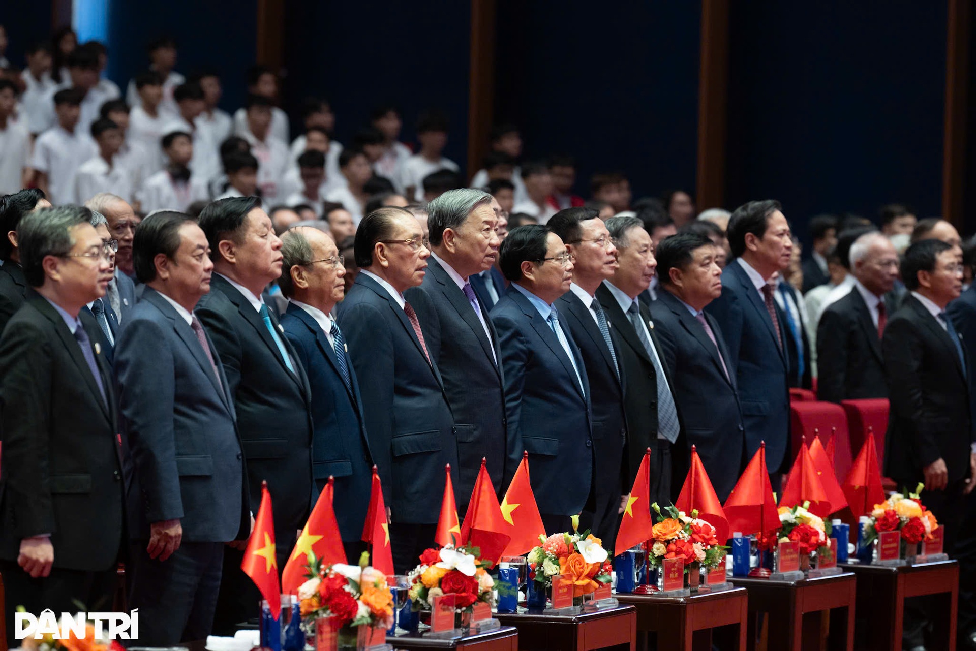 Toàn cảnh Lễ kỷ niệm 80 năm ngành Bưu chính Viễn thông, 66 năm ngành KHCN - 7