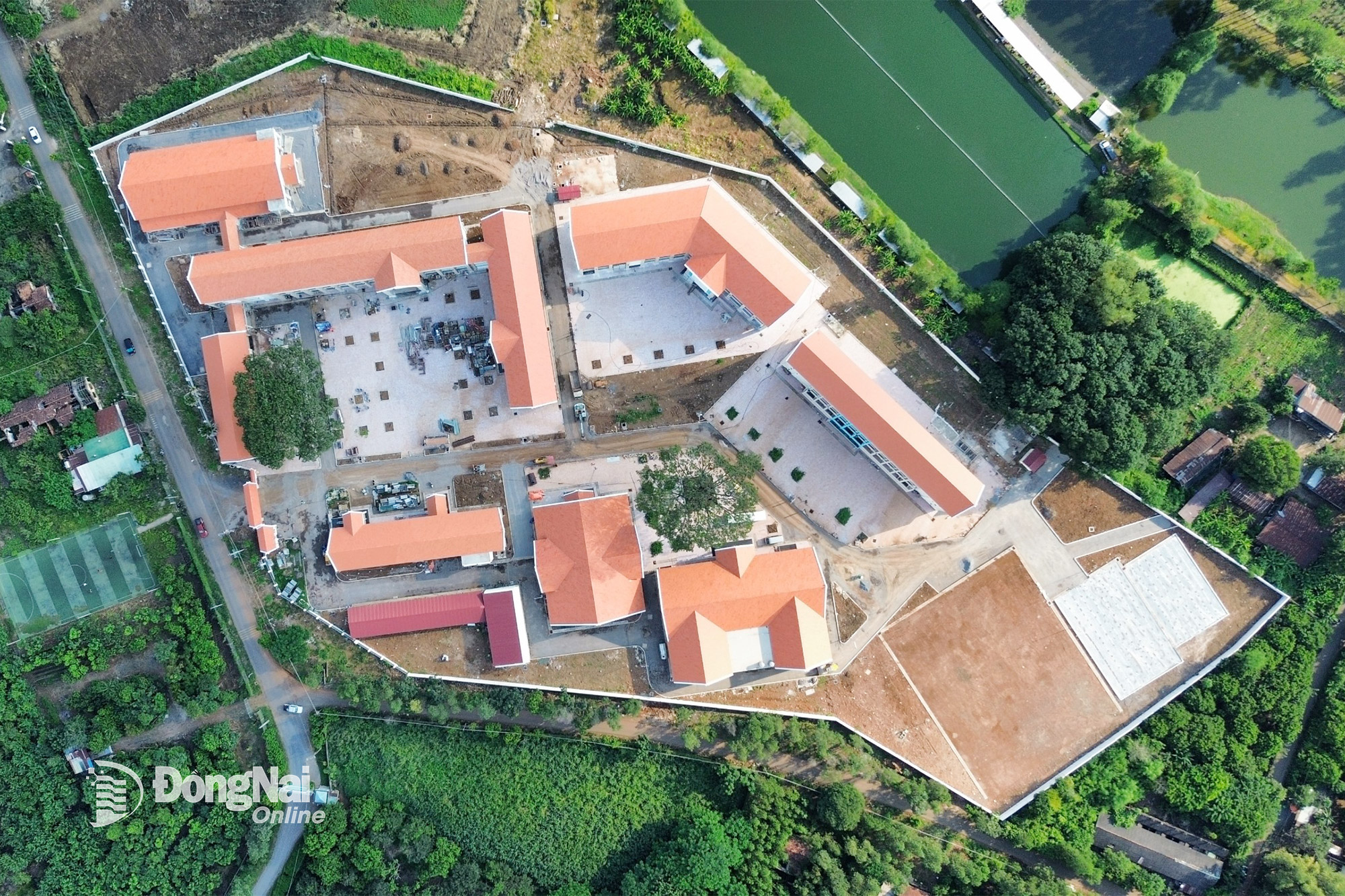 Dong Nai Province Boarding School for Ethnic Minorities (Hung Thinh Commune, Dong Nai Province) was invested with over 230 billion VND to serve the education of ethnic minority students in the province.