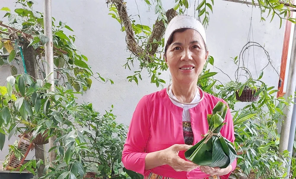 ទំពាំងស្នងឬស្សី និងត្រីជាមួយខ្យង - បាត់រសជាតិភ្នំ និងព្រៃឈើ