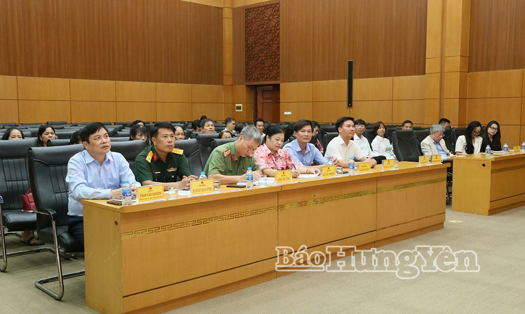 ប្រតិភូចូលរួមសន្និសីទ។