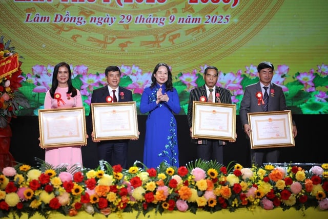 Phó chủ tịch nước Võ Thị Ánh Xuân phát động thi đua yêu nước tại Lâm Đồng - Ảnh 3.