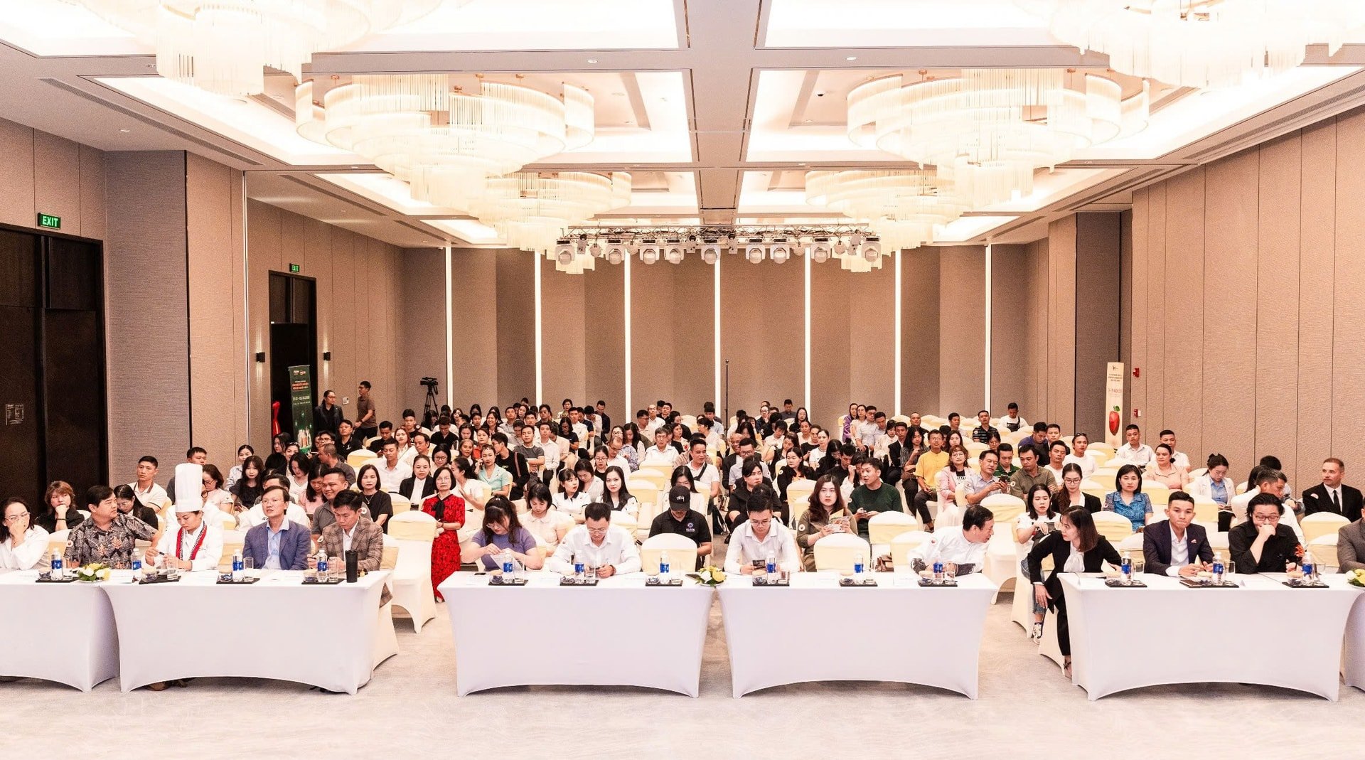 FHV Connect Da Nang 2025 នាំមកនូវអ្នកជំនាញ អាជីវកម្ម និងការចាប់ផ្តើមអាជីវកម្មជាច្រើននៅក្នុងវិស័យ F&B ។