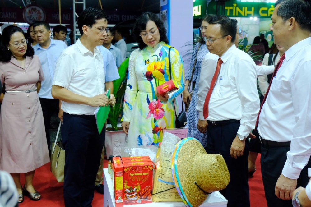 ផលិតផលឧស្សាហកម្មជនបទធម្មតា។