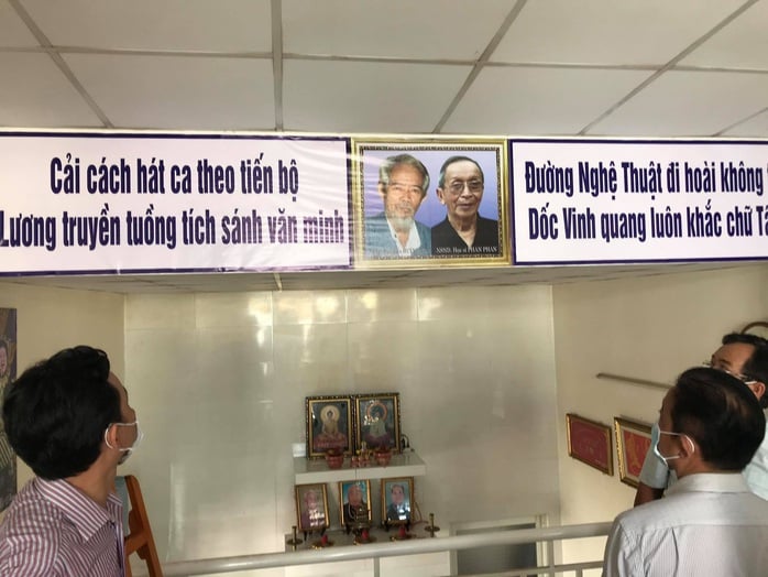 Mất một chân vì tai nạn, nghệ sĩ Kiều Mỹ Dung triển lãm ảnh Quá khứ kiêu hùng - Ảnh 2.