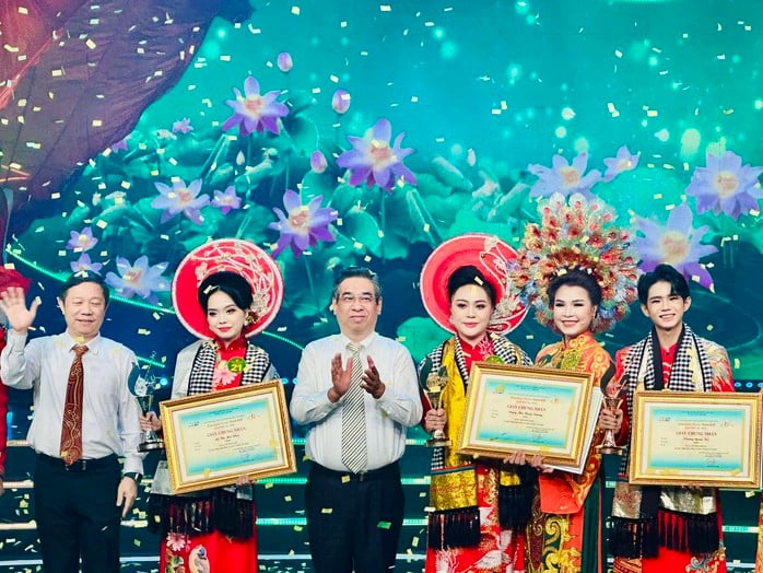 Đặng Thị Thùy Dương đoạt giải 