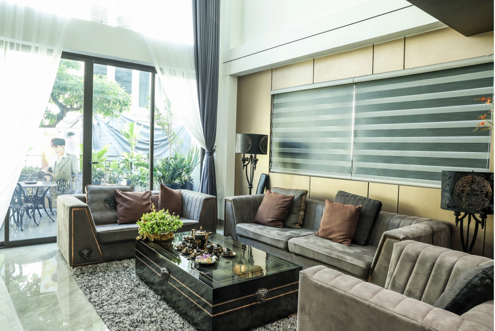 Ca sĩ Quang Hà hé lộ cơ ngơi 8 tầng ở Hà Nội - 1