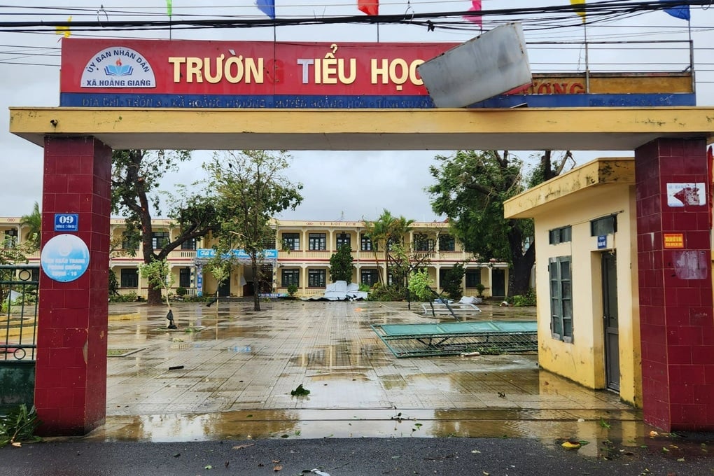 Tiếp tục cho học sinh nghỉ học ứng phó với mưa lũ sau bão Bualoi - 1