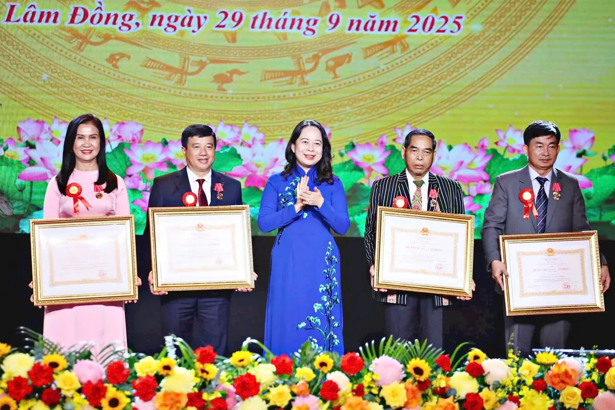 Lâm Đồng: Đại hội thi đua yêu nước lần thứ 1 - Ảnh 4.
