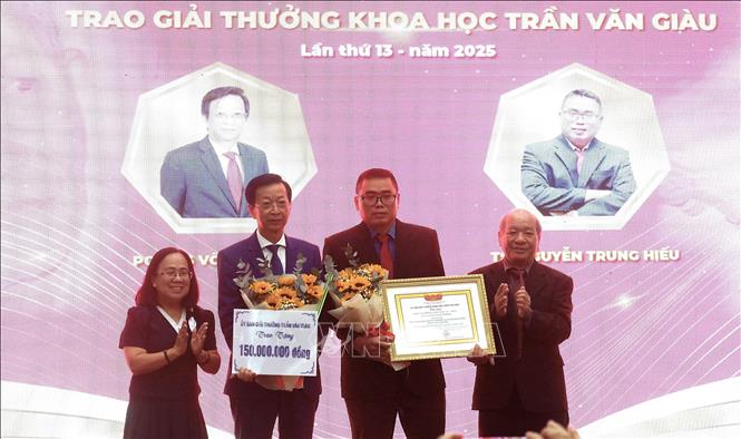 Photo caption