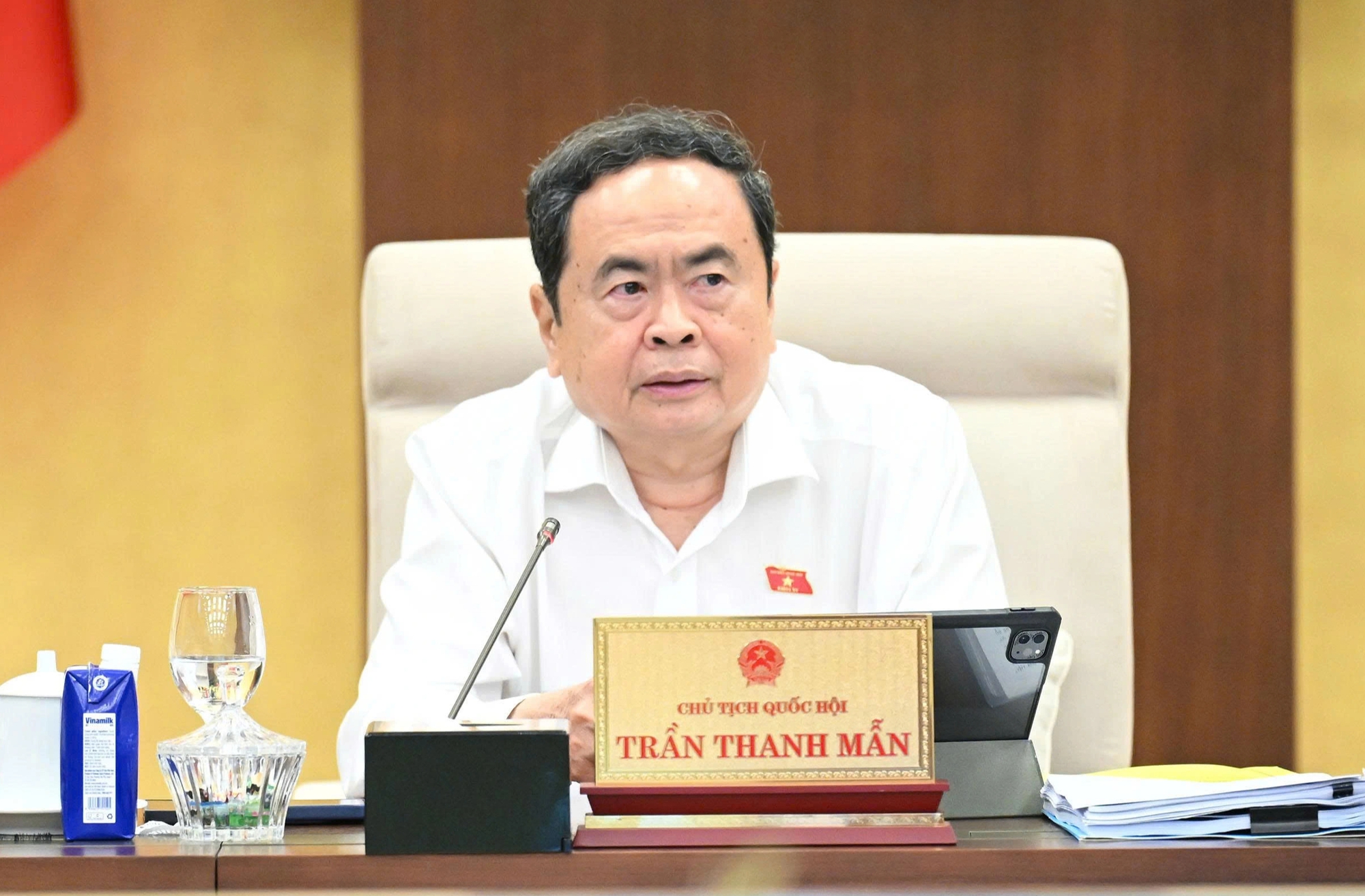 Chủ tịch Quốc hội nhấn mạnh nâng cao chất lượng viên chức trong tuyển dụng mới - Ảnh 2.