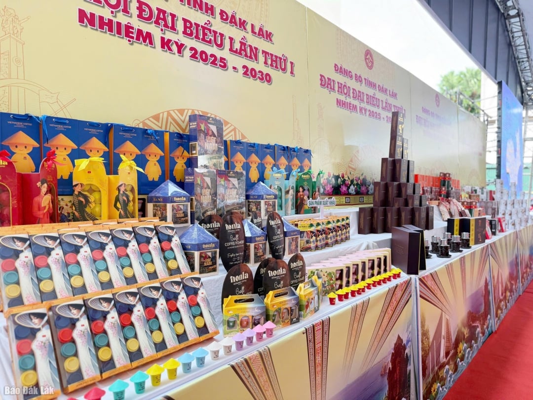 ផលិតផលជាង 250 ពីអាជីវកម្មជាង 100 និងកន្លែងផលិតត្រូវបាននាំយកមកតាំងបង្ហាញ និងណែនាំនៅសភា។
