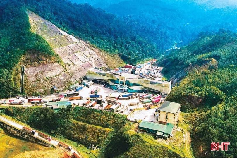 bqbht_br_cua-khau-cau-treo.jpg