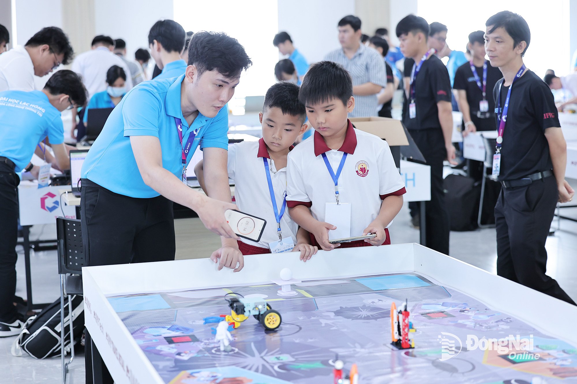 The STEM Education model has been introduced into schools in Dong Nai. Photo: Cong Nghia
