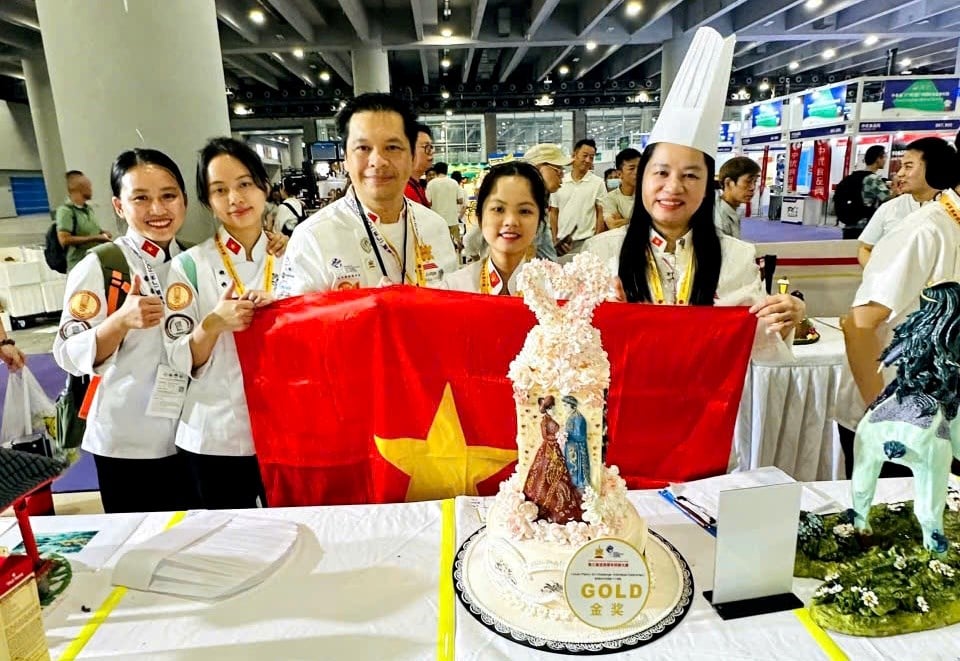 ក្រុម​ចុងភៅ​វៀតណាម​រះ​ក្នុង​កម្មវិធី Asian Pastry Young Chefs Challenge 2025 - រូបថត 5